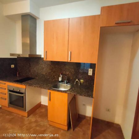 PISO SEMINUEVO EN VENTA CON TERRAZA 12M2, PARQUING Y TRASTERO - BARCELONA