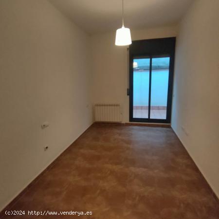 PISO SEMINUEVO EN VENTA CON TERRAZA 12M2, PARQUING Y TRASTERO - BARCELONA