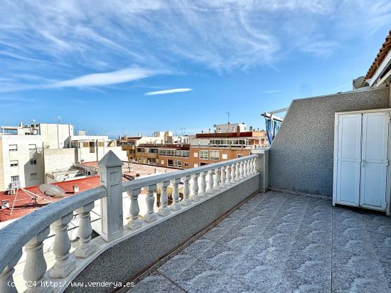 Fantástico ático con vistas despejadas y excelentes calidades - ALICANTE