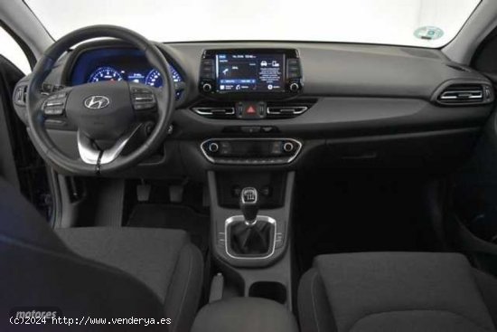 Hyundai i30 1.0 TGDI Klass LR 120 de 2021 con 26.339 Km por 17.000 EUR. en Madrid