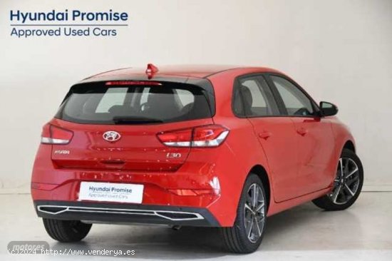 Hyundai i30 1.5 DPI Klass SLX 110 de 2024 con 5.049 Km por 19.900 EUR. en Alicante