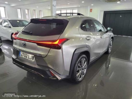 Lexus UX 2.0 F Sport de 2020 con 17.000 Km por 28.500 EUR. en Madrid