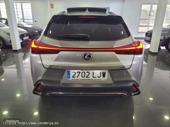 Lexus UX 2.0 F Sport de 2020 con 17.000 Km por 28.500 EUR. en Madrid