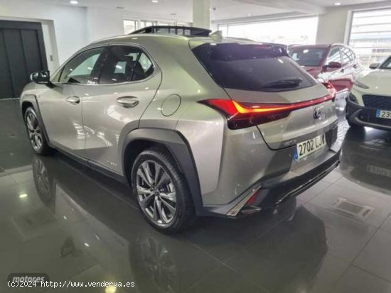 Lexus UX 2.0 F Sport de 2020 con 17.000 Km por 28.500 EUR. en Madrid