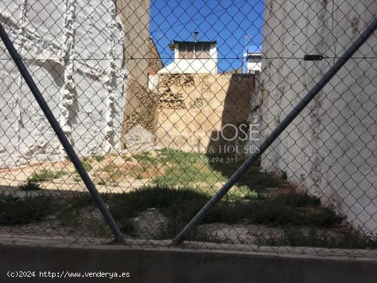 VENTA DE TERRENO URBANO EN ALICANTE, ZONA CAROLINAS BAJAS - ALICANTE