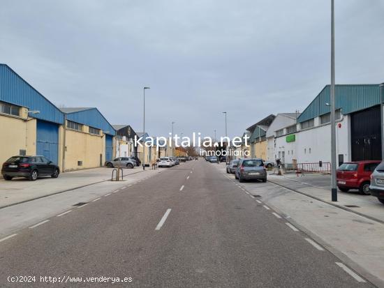 Nave industrial en alquiler en Ontinyent - VALENCIA