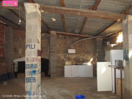 LOCAL PARA GARAJES O BODEGA  72m2, BUENA ZONA Y ACCESO CON COCHE - ZARAGOZA