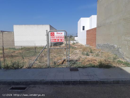 MONTIJO, VENTA SOLAR URBANO ZONA DEL VALLE - BADAJOZ