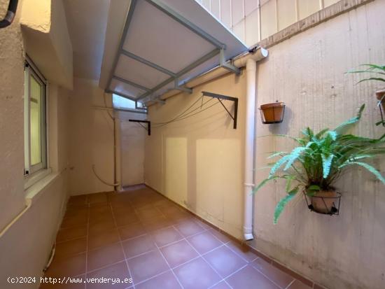 Calle de Rossell Edificio en venta en la zona Teixonera - BARCELONA