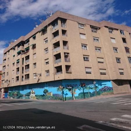 LOCAL COMERCIAL EN LA CALLE MAYOR, FRENTE A LA PLAZA SAN ROQUE. DISPONE DE 314 M2 - MURCIA