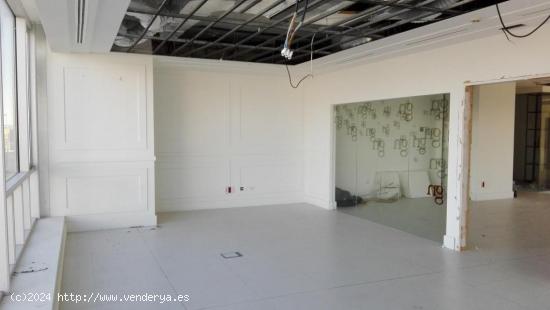 OFICINA EN VENTA GLORIETA ZONA FRANCA CADIZ - CADIZ