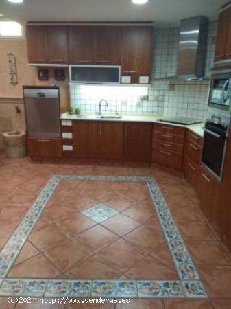 VIVIENDA DE 4 ALTURAS EN PLENO CENTRO DE ELCHE - ALICANTE