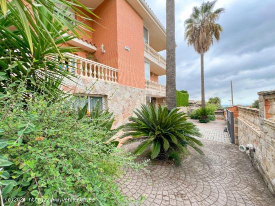 Chalet independiente en venta en Castell Moster! - TARRAGONA