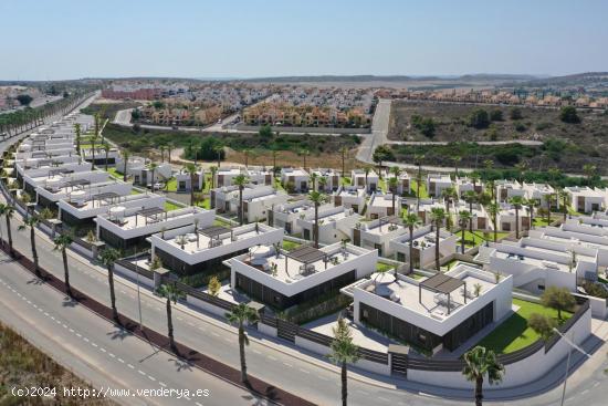 VILLAS DE OBRA NUEVA EN ALGORFA GOLF RESORT - ALICANTE