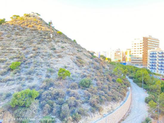 MAGNIFICO PISO A UN PASO DEL MAR - ALICANTE