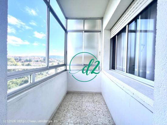 SE VENDE PISO PARA ACTUALIZAR CON VISTAS PANORÁMICAS EN VISTA HERMOSA. REF 1184 - ORENSE