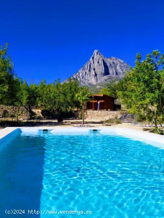 Casa integrada con la naturaleza a menos de 2 Km. de Finestrat - ALICANTE