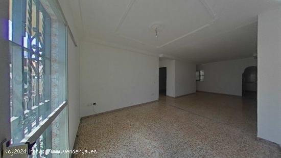 Se Vende en Sevilla - SEVILLA