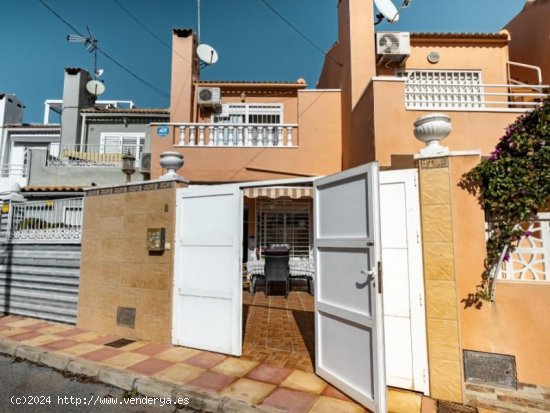 Villa en venta en Torrevieja (Alicante)