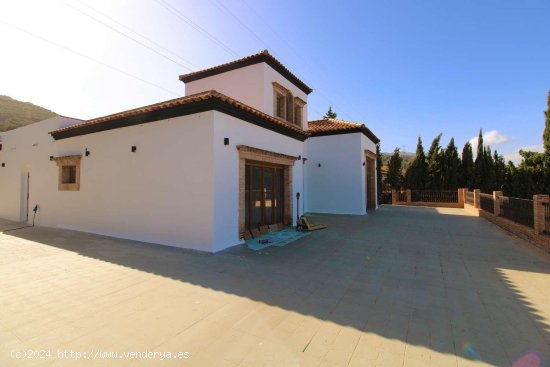 Villa en venta en Alhaurín de la Torre (Málaga)