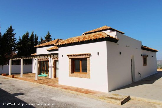 Villa en venta en Alhaurín de la Torre (Málaga)