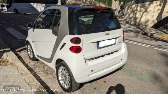  Smart Fortwo Coupe MHD Pasion 52 de 2011 con 145.000 Km por 5.500 EUR. en Barcelona 