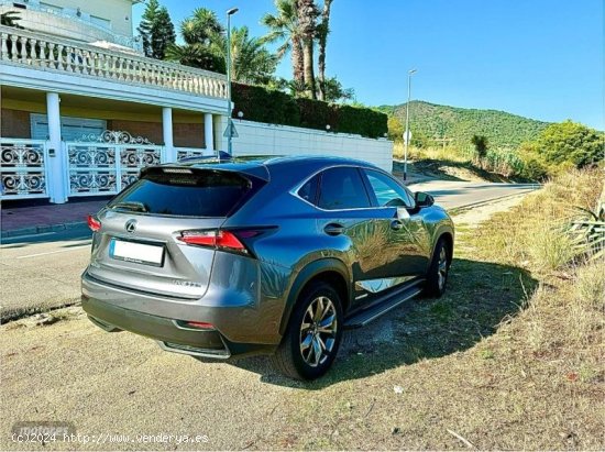  Lexus NX 300h F Sport -Full de 2016 con 110.000 Km por 26.600 EUR. en Barcelona 