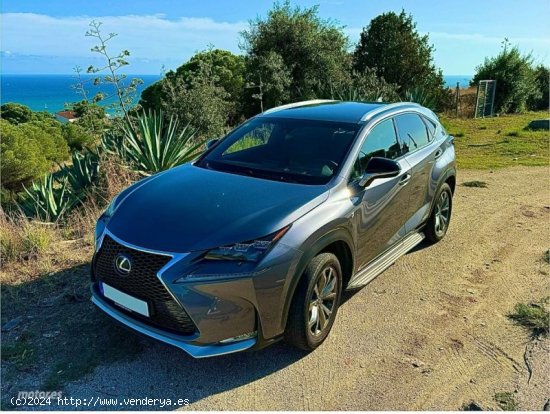 Lexus NX 300h F Sport -Full de 2016 con 110.000 Km por 26.600 EUR. en Barcelona