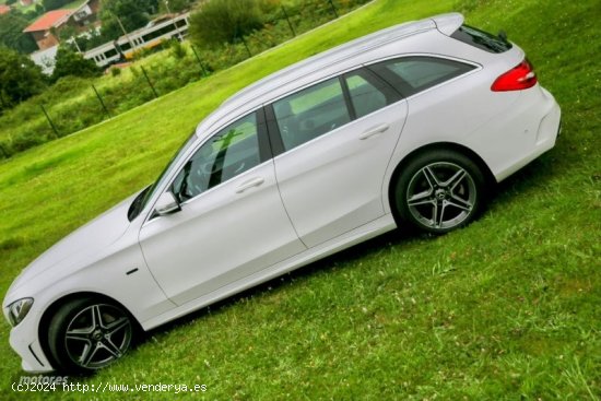 Mercedes Clase C 300 de hibrido enchufable de 2019 con 85.000 Km por 32.000 EUR. en Asturias