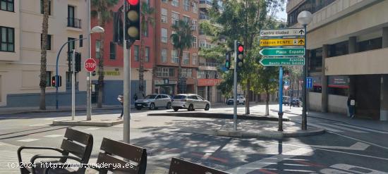 SE VENDE LOCAL EN EL CENTRO ,PARA NEGOCIO - ALICANTE