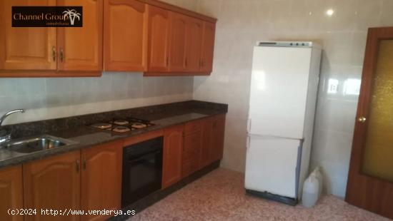 SE VENDE  CASA DE CAMPO ENTRE CREVILLENTE Y ALBATERA - ALICANTE