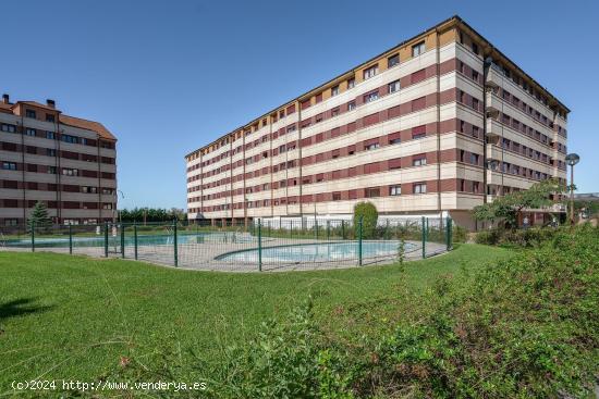 Piso junto al Corte Inglés  con plaza de garaje y trastero - CANTABRIA