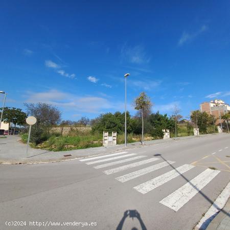  Terreno para casas adosadas. - BARCELONA 