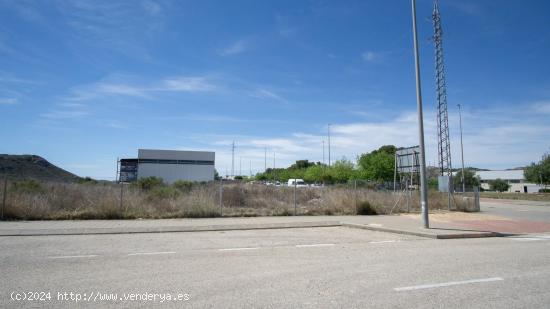  Parcela de terreno en polígono industrial Les Pedreres, junto autovía Madrid-Alicante - ALICANTE 