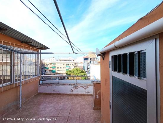  ATICO EN VENTA EN ALICANTE - ZONA CAROLINAS CALLE JAIME SEGARRA - ALICANTE 