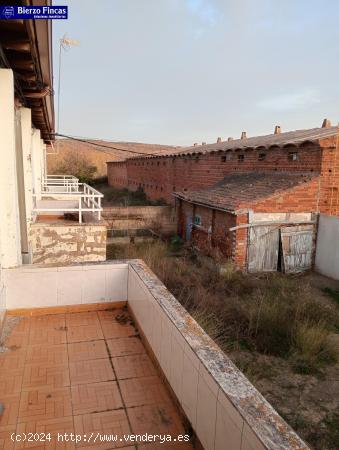 SE VENDEN 6 CASAS EN LA ZONA DE CUADROS - LEON