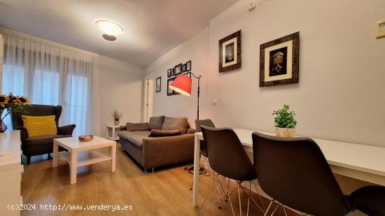 Apartamento de 2 dormitorios y 1 baño en la Calle Sociedad - MURCIA