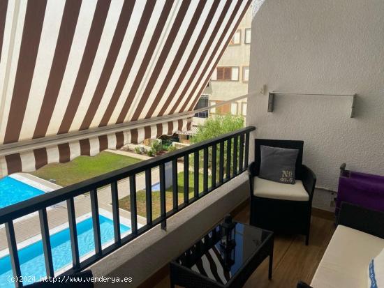 Se ALQUILA apartamento de dos dormitorios en Los Cristianos - SANTA CRUZ DE TENERIFE