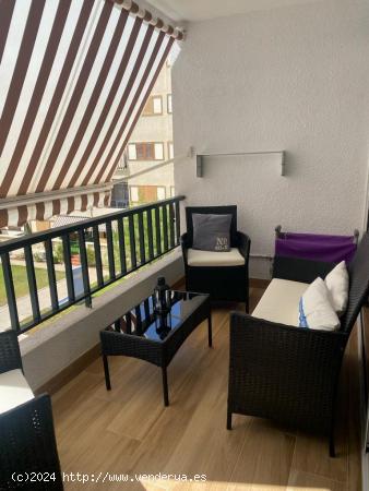 Se ALQUILA apartamento de dos dormitorios en Los Cristianos - SANTA CRUZ DE TENERIFE