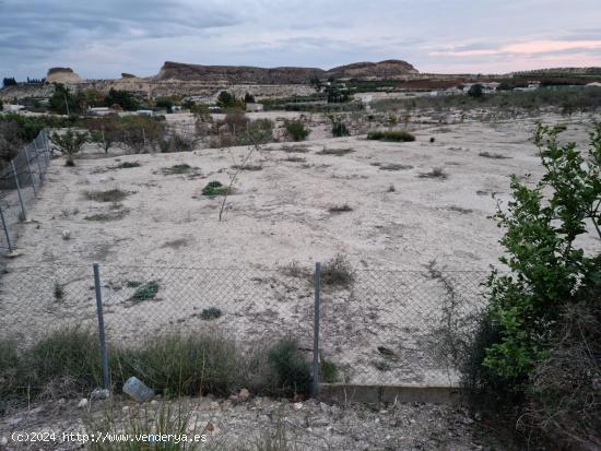 Se vende parcela en los Intes de 3564 m2 - MURCIA