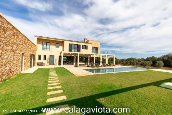 Exclusiva villa cerca de Ses Salines - BALEARES