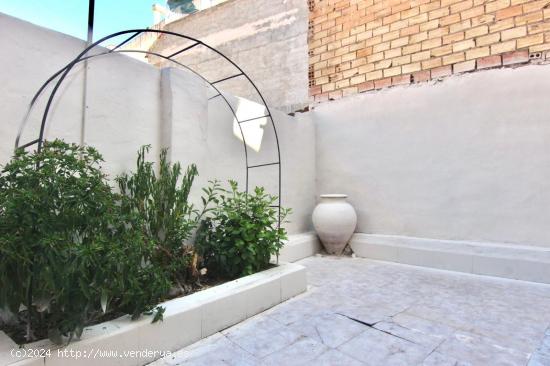 Piso en planta baja con patio de 60 M² !! - MURCIA