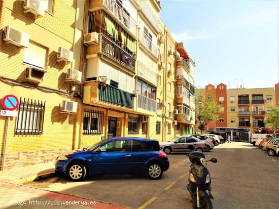  *PISO FINAN100%*PATIO*SIN GASTOS INMOB.*ASCENSOR*BUENA ZONA*BUEN ESTADO* - SEVILLA 