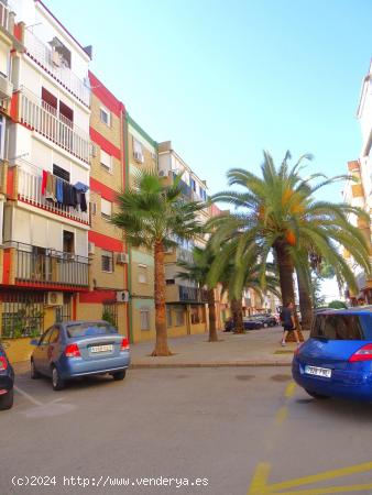 *PISO FINAN100%*PATIO*SIN GASTOS INMOB.*ASCENSOR*BUENA ZONA*BUEN ESTADO* - SEVILLA