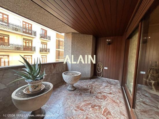 Se Vende Espectacular Piso en Zona de Cirilo Amoros - VALENCIA