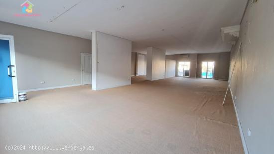 Se alquila local comercial en Pueblo Nuevo de Guadiaro - CADIZ