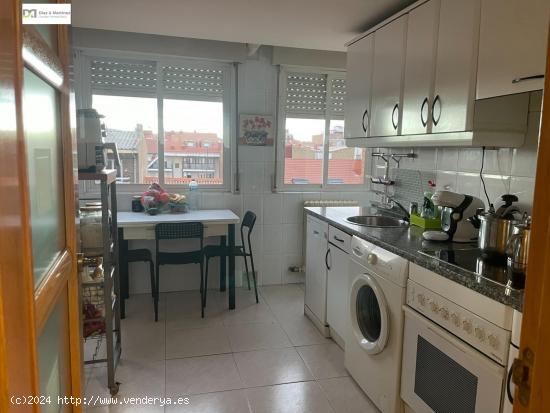 DUPLEX DE 5 DORMITORIOS EN AZORIN - LEON