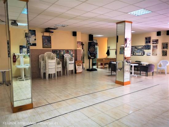 Se vende local muy completo en el centro de Beniajan. - MURCIA