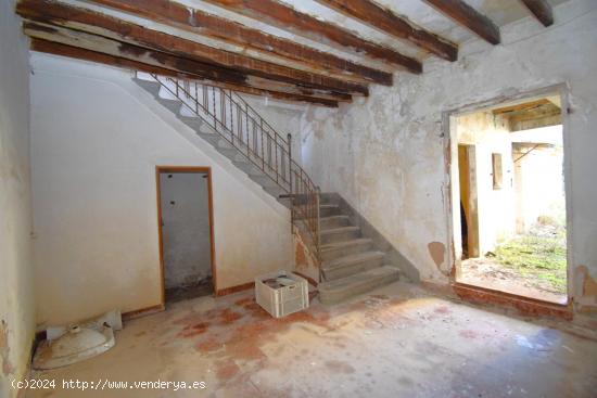 Casa para reformar  con garaje y jardín en Muro - BALEARES