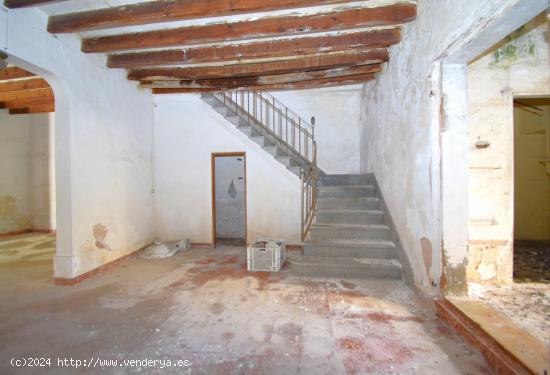 Casa para reformar  con garaje y jardín en Muro - BALEARES